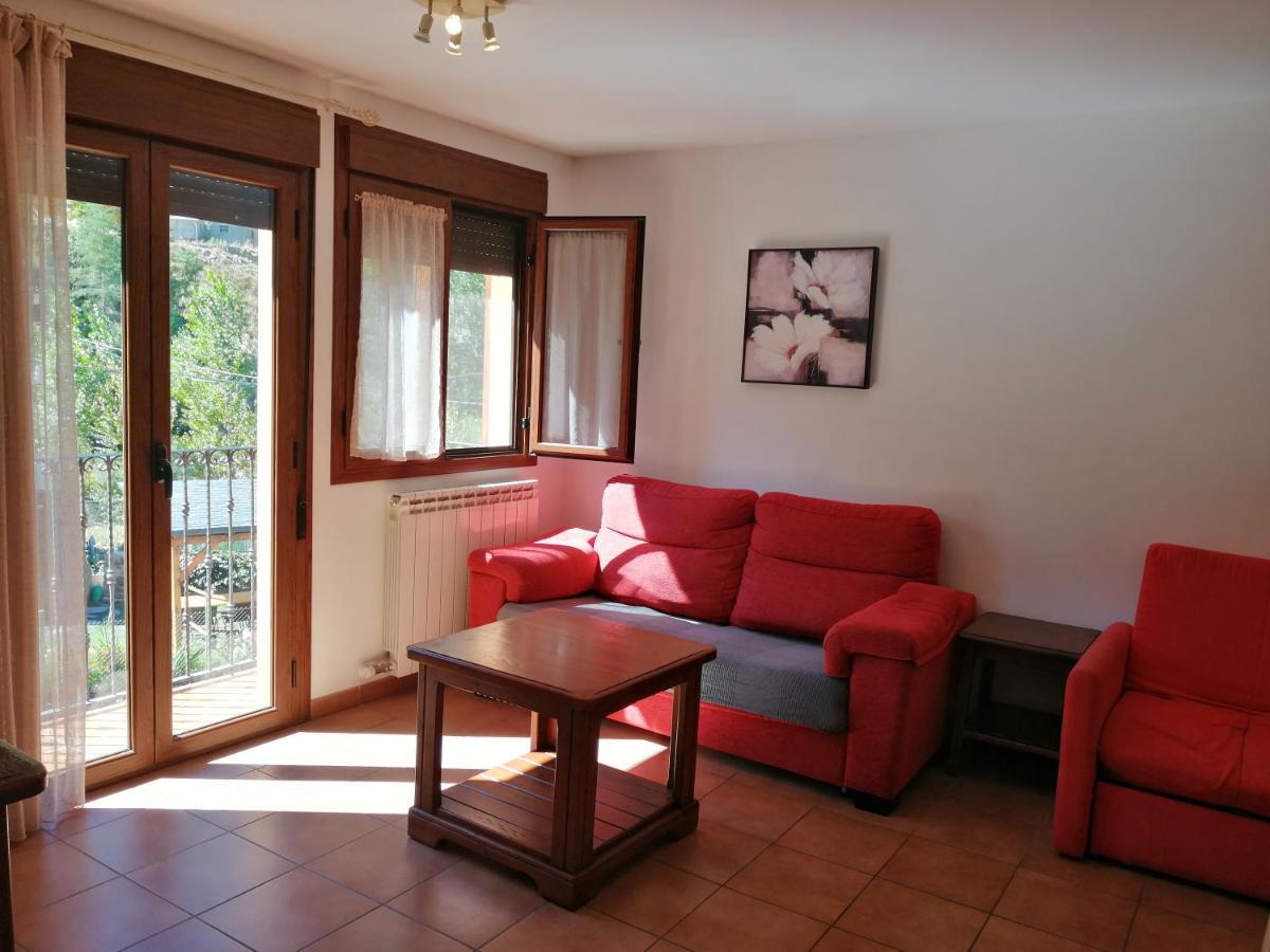 Apartamentos Mobison Salinas de Bielsa Bagian luar foto