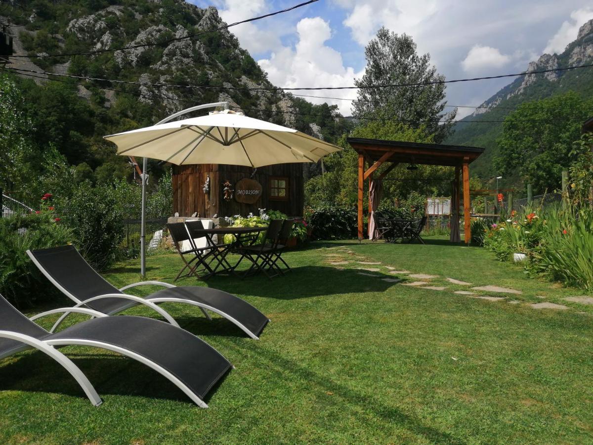 Apartamentos Mobison Salinas de Bielsa Bagian luar foto
