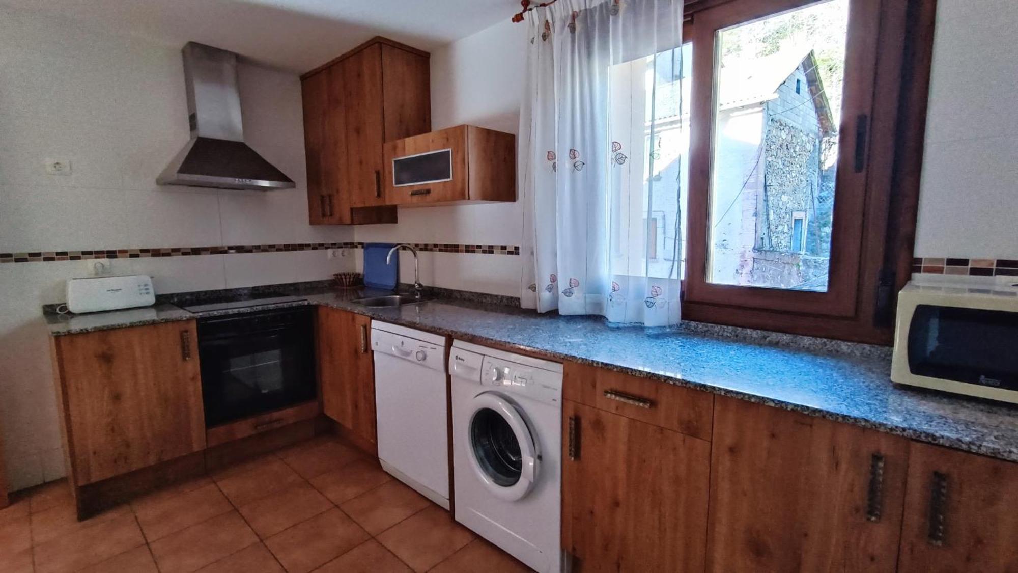 Apartamentos Mobison Salinas de Bielsa Bagian luar foto