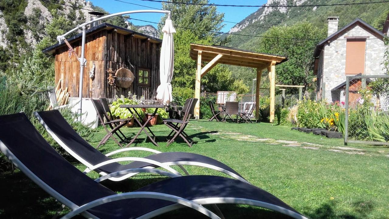 Apartamentos Mobison Salinas de Bielsa Bagian luar foto